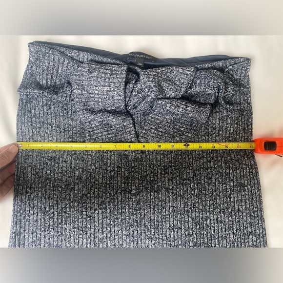 Banana Republic Skirt 🤍 - Picture 4 of 5